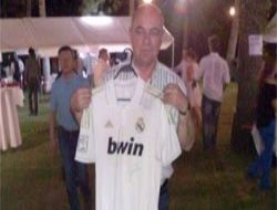 Özil'in forması bin euro'ya satıldı