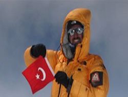 Ankaralı dağcı Manaslu zirvesinde