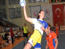 Yenimahalle esti geçti