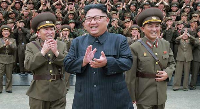 Son Dakika!.. Kuzey Kore, Guam'a füze fırlatma planını erteledi